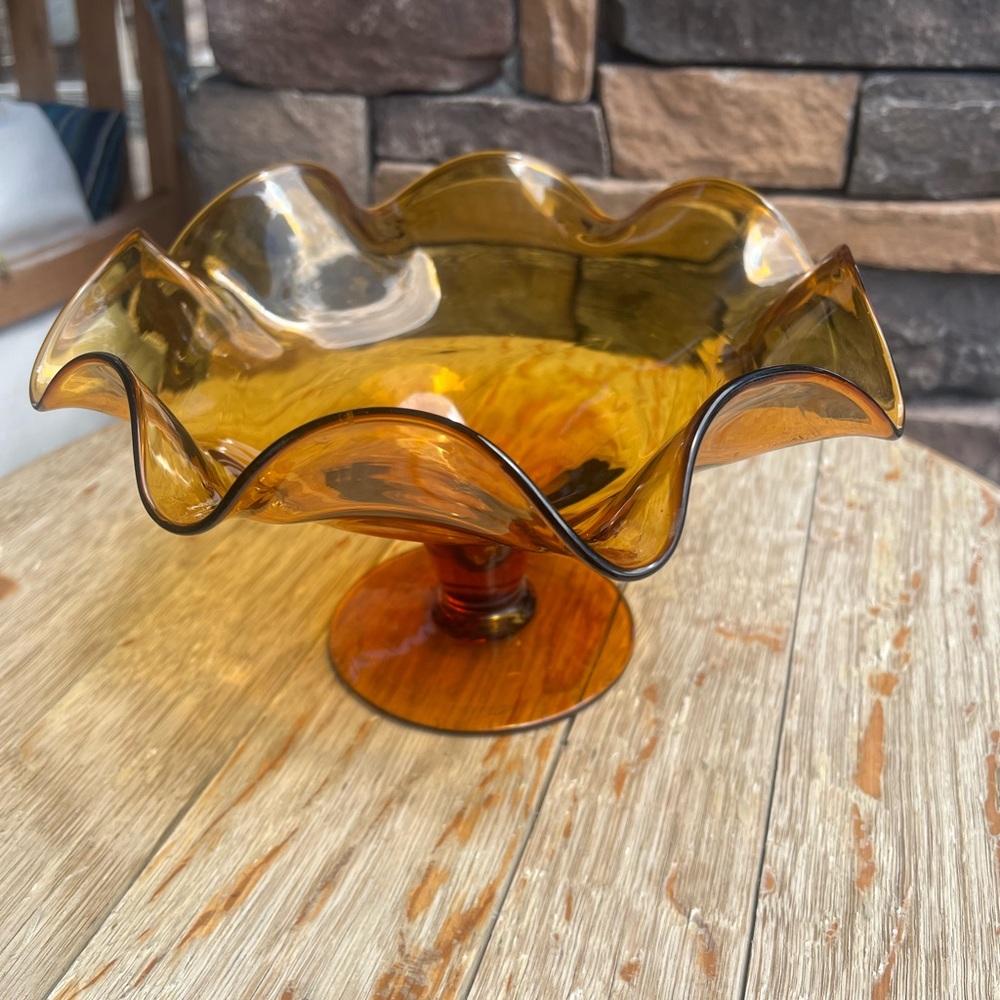 Bowls & Centerpieces Ruffled Bowl by Blenko